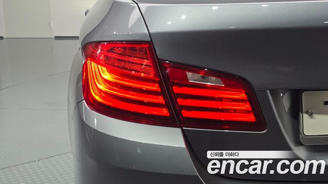 BMW 5 Series (F10) 520d Luxury 2014 — фото 23