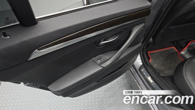 BMW 5 Series (F10) 520d Luxury 2014 — фото 25