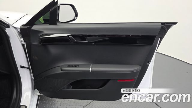 Hyundai Grandeur (GN7) 2,5 Gasoline 2WD Premium 2026 — фото 24