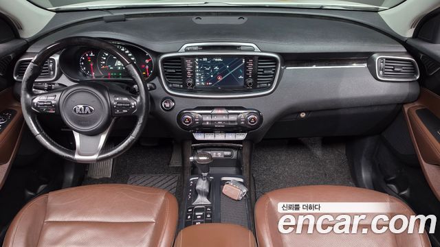Kia Sorento Diesel 2.0 2WD Noblesse Special 2015 — фото 7