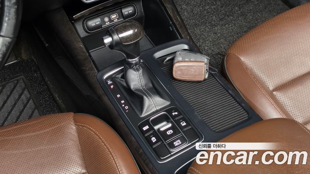 Kia Sorento Diesel 2.0 2WD Noblesse Special 2015 — фото 9