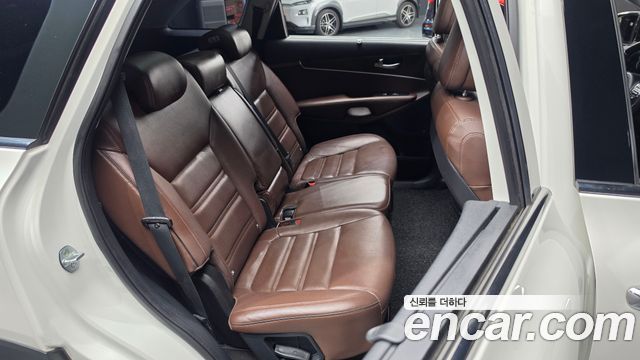 Kia Sorento Diesel 2.0 2WD Noblesse Special 2015 — фото 12