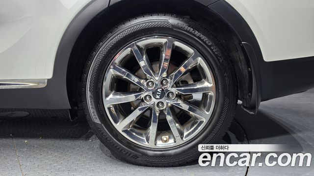 Kia Sorento Diesel 2.0 2WD Noblesse Special 2015 — фото 21