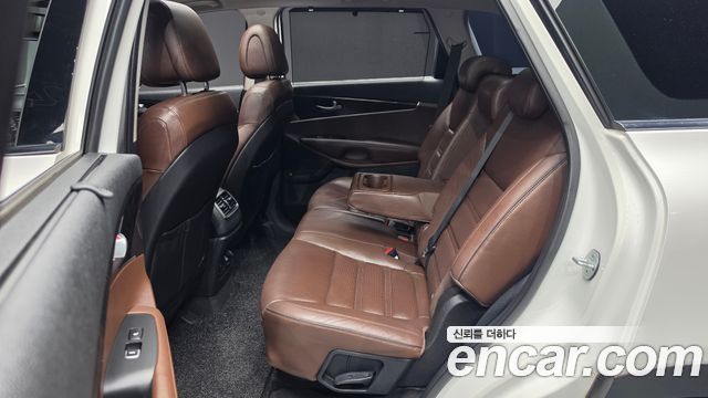 Kia Sorento Diesel 2.0 2WD Noblesse Special 2015 — фото 26