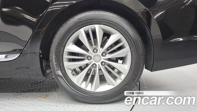Hyundai Grandeur (HG) HG240 Modern Collection 2017 — фото 21
