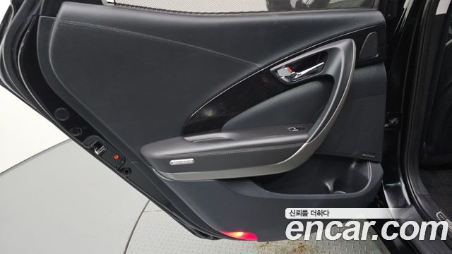 Hyundai Grandeur (HG) HG240 Modern Collection 2017 — фото 25