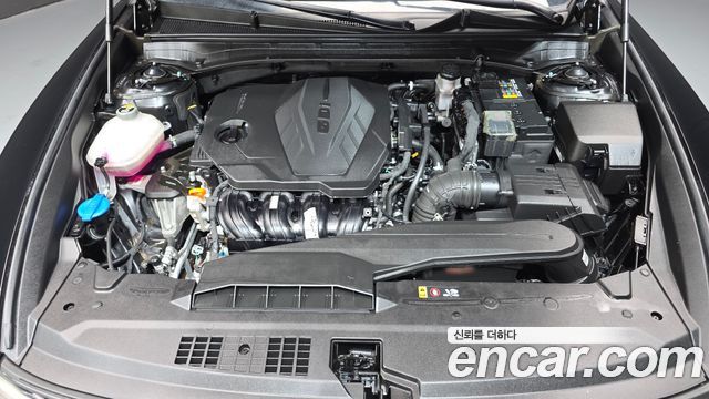 Hyundai Grandeur (GN7) 2,5 Gasoline 2WD Exclusive 2023 — фото 6