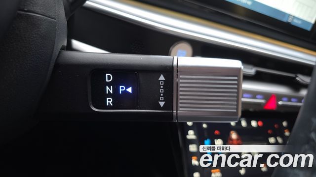Hyundai Grandeur (GN7) 2,5 Gasoline 2WD Exclusive 2023 — фото 9