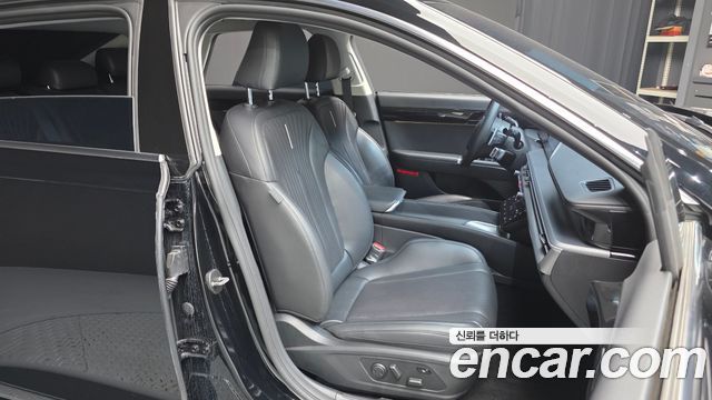 Hyundai Grandeur (GN7) 2,5 Gasoline 2WD Exclusive 2023 — фото 11