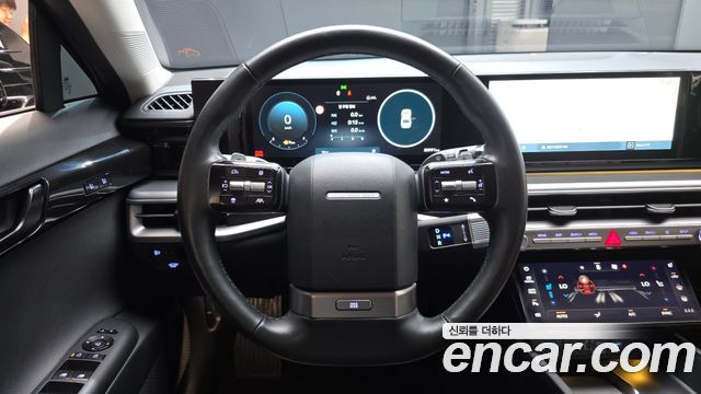 Hyundai Grandeur (GN7) 2,5 Gasoline 2WD Exclusive 2023 — фото 12
