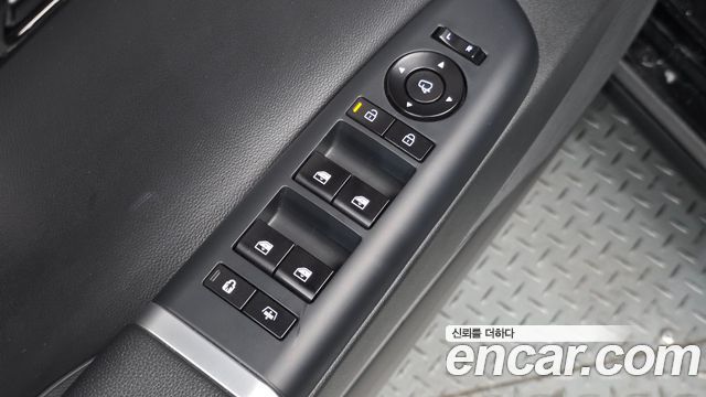 Hyundai Grandeur (GN7) 2,5 Gasoline 2WD Exclusive 2023 — фото 14