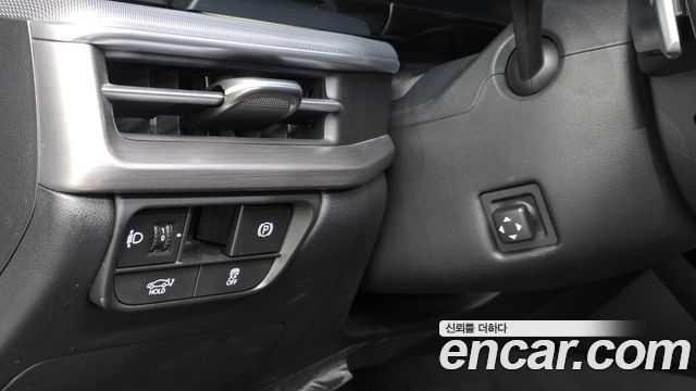 Hyundai Grandeur (GN7) 2,5 Gasoline 2WD Exclusive 2023 — фото 15