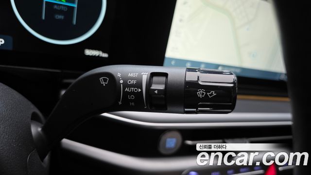 Hyundai Grandeur (GN7) 2,5 Gasoline 2WD Exclusive 2023 — фото 17