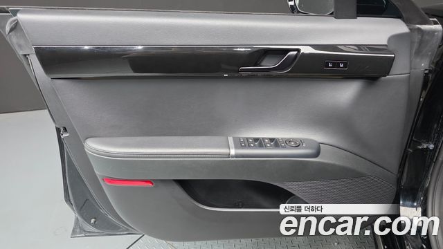 Hyundai Grandeur (GN7) 2,5 Gasoline 2WD Exclusive 2023 — фото 24