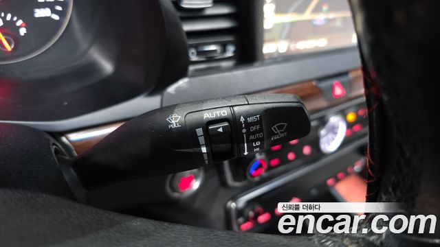 Kia K7 3.0 LPI Luxury (Rental Car) 2017 — фото 17