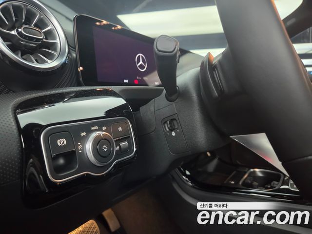 Mercedes-Benz A-Class (W177) A220 Hatchback 2026 — фото 10