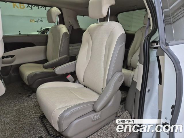 Kia Carnival (IV) Gasoline 9-Seater Noblesse 2023 — фото 16