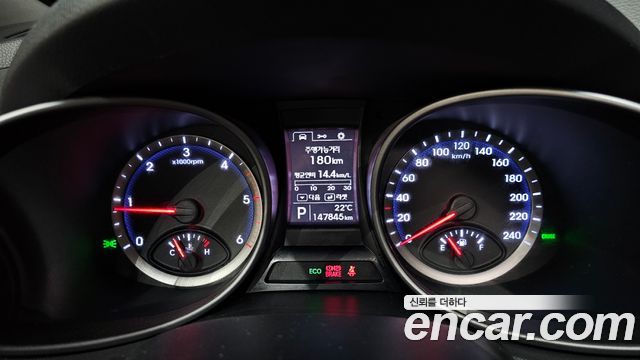 Hyundai Santa Fe (DM) Diesel(e-VGT) 2.0 2WD Premium 2014 — фото 8