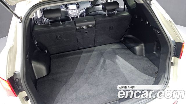 Hyundai Santa Fe (DM) Diesel(e-VGT) 2.0 2WD Premium 2014 — фото 23
