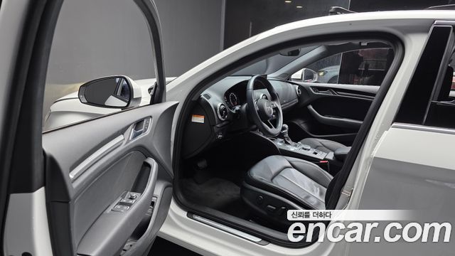 Audi A3 40 TFSI 8V 2018 — фото 10