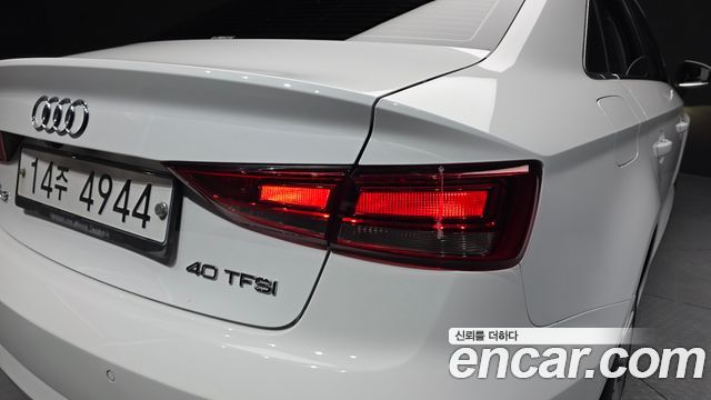 Audi A3 40 TFSI 8V 2018 — фото 23
