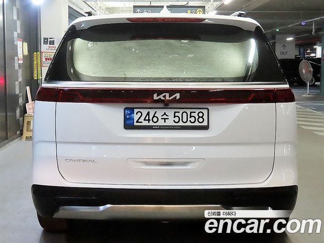 Kia Carnival (IV) Gasoline 9-Seater Signature 2023 — фото 5