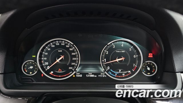 BMW 5 Series (F10) 528i xDrive 2013 — фото 8
