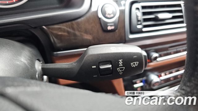 BMW 5 Series (F10) 528i xDrive 2013 — фото 17