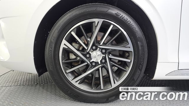 Hyundai Grandeur (IG) 3.0 LPi Rent Car Modern 2020 — фото 5