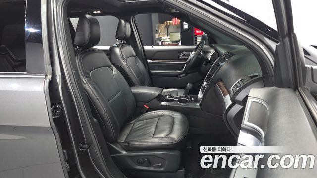 Ford Explorer 3.5 Limited 4WD 5th 2019 — фото 11