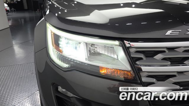 Ford Explorer 3.5 Limited 4WD 5th 2019 — фото 22