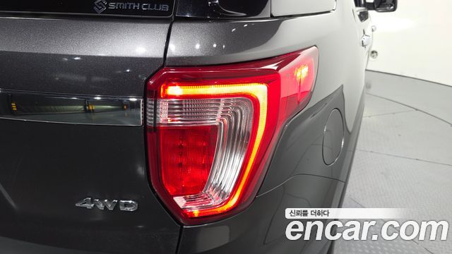 Ford Explorer 3.5 Limited 4WD 5th 2019 — фото 23