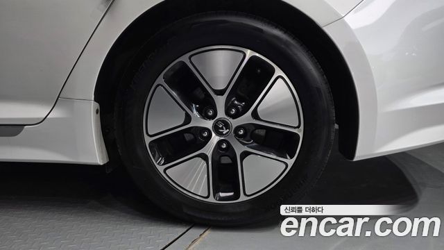 Kia K5 Hybrid Prestige 2013 — фото 21