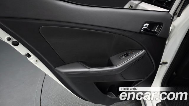 Kia K5 Hybrid Prestige 2013 — фото 25