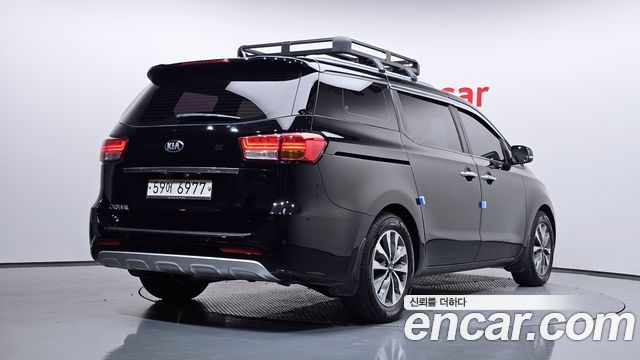 Kia Carnival 9-seater Luxury 2015 — фото 2