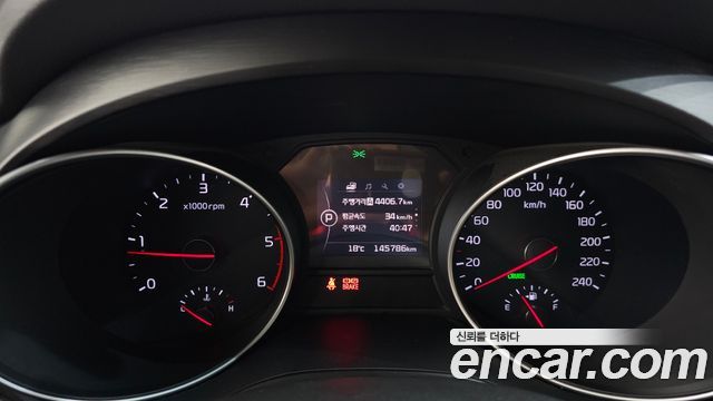 Kia Carnival 9-seater Luxury 2015 — фото 8
