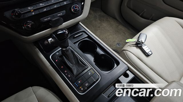 Kia Carnival 9-seater Luxury 2015 — фото 9