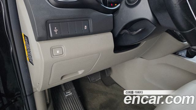 Kia Carnival 9-seater Luxury 2015 — фото 20