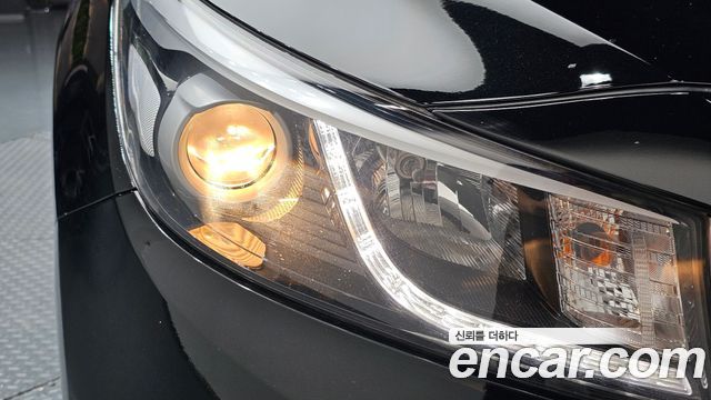 Kia Carnival 9-seater Luxury 2015 — фото 22