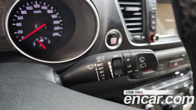 Kia Carnival 9-seater Luxury 2015 — фото 27