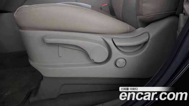 Kia Carnival 9-seater Luxury 2015 — фото 30