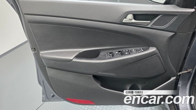 Hyundai Tucson Diesel 2.0 2WD Smart 2018 — фото 24
