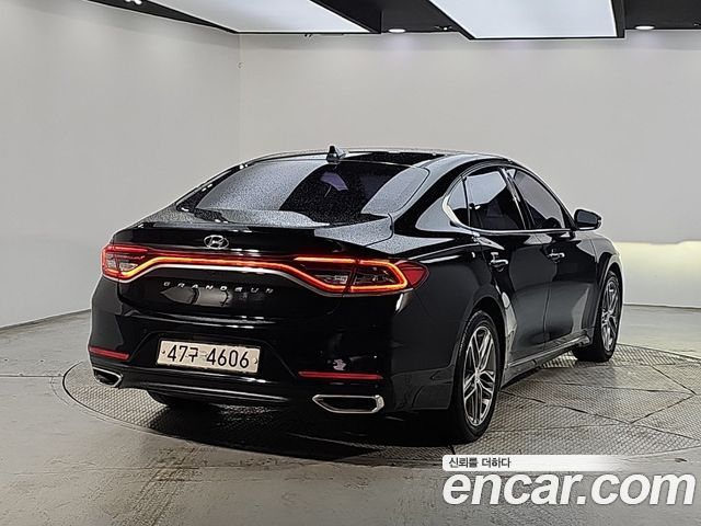 Hyundai Grandeur (IG) 2.4 Premium 2018 — фото 4