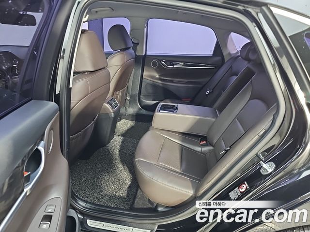 Hyundai Grandeur (IG) 2.4 Premium 2018 — фото 15