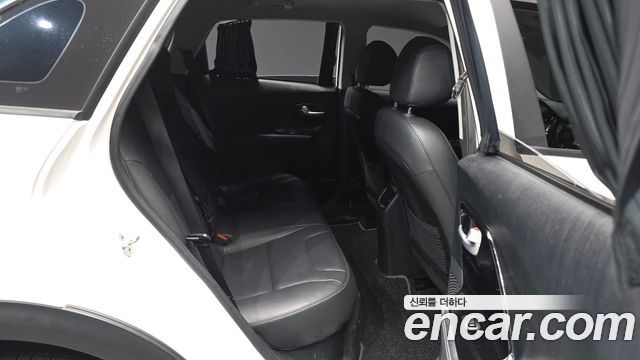 Kia Niro Prestige 2017 — фото 12