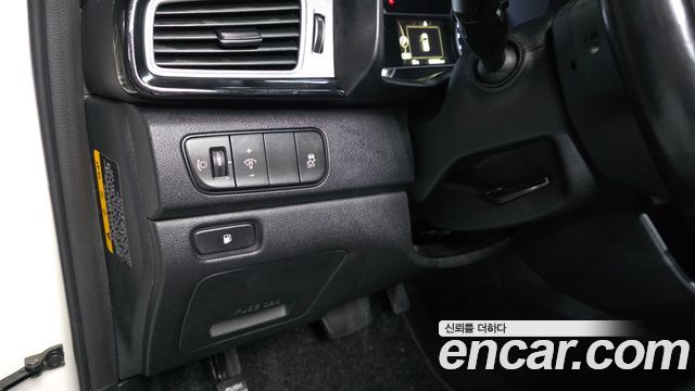 Kia Niro Prestige 2017 — фото 14