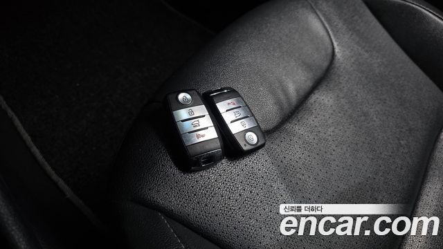 Kia Niro Prestige 2017 — фото 17