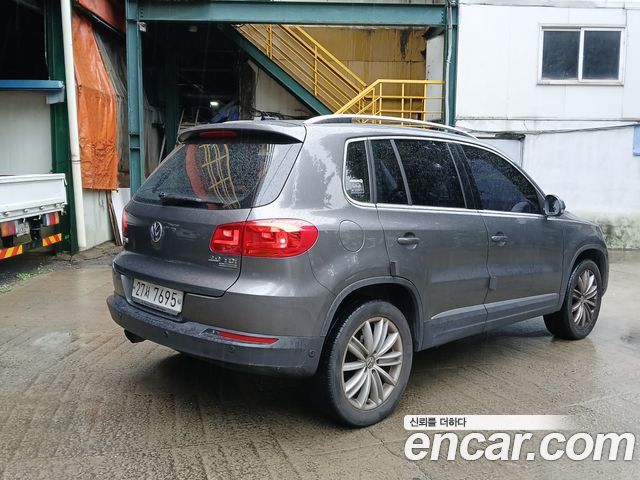 Volkswagen Tiguan 2.0 TDI  Premium 5N 2014 — фото 4
