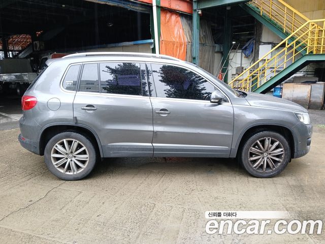 Volkswagen Tiguan 2.0 TDI  Premium 5N 2014 — фото 6