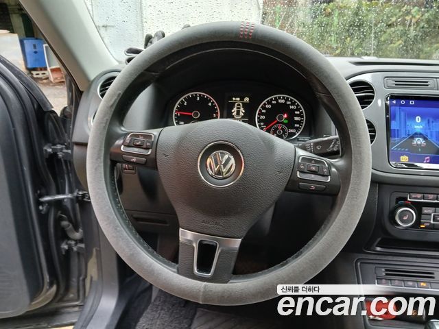 Volkswagen Tiguan 2.0 TDI  Premium 5N 2014 — фото 17